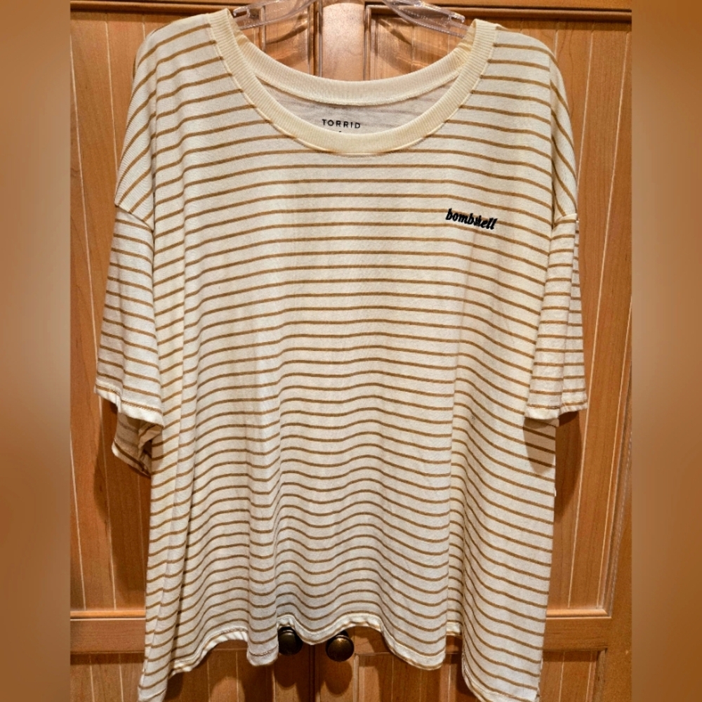 Torrid Bombshell Signature Crop Tee 5X